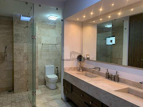 Departamento EN VENTA en colonia Jardín, a una cuadra de Av. Carranza