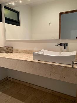 Departamento EN VENTA en colonia Jardín, a una cuadra de Av. Carranza