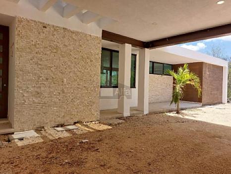 Casa Nueva en Venta en Privada Suytunchén, Mérida, Yucatán.