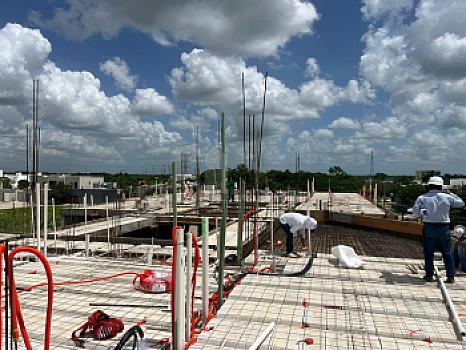 Depto 2 recamaras en Temozon Norte, Mérida, con terraza y piscina privada. PB