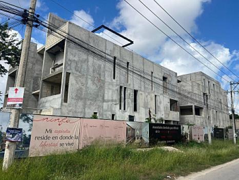Depto 2 recamaras en Temozon Norte, Mérida, con terraza y piscina privada. PB