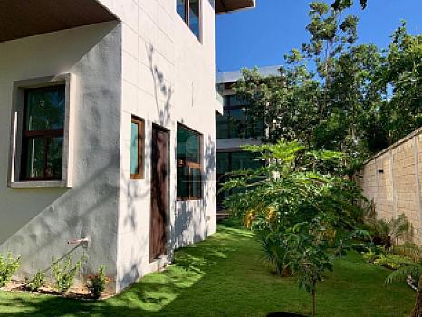 Casa en Venta y/o Renta en Residencial Villa Magna 5recs y 5 baños completos, Cancun QR