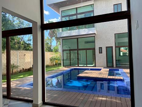 Casa en Venta y/o Renta en Residencial Villa Magna 5recs y 5 baños completos, Cancun QR