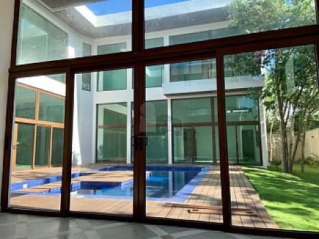 Casa en Venta y/o Renta en Residencial Villa Magna 5recs y 5 baños completos, Cancun QR