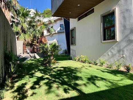 Casa en Venta y/o Renta en Residencial Villa Magna 5recs y 5 baños completos, Cancun QR
