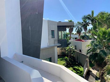 Casa en Venta y/o Renta en Residencial Villa Magna 5recs y 5 baños completos, Cancun QR
