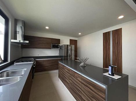 Moderna casa nueva en venta en Metepec con amenidad Externa. 