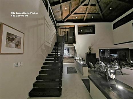 Residencia con Alberca en Balcones de Juriquilla