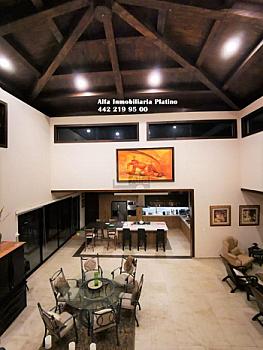 Residencia con Alberca en Balcones de Juriquilla