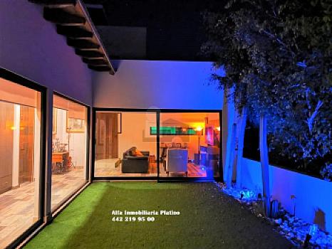 Residencia con Alberca en Balcones de Juriquilla