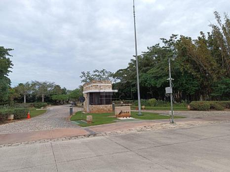 Casa en Venta amueblada con doble terreno en el Yucatan Country Club. Mérida Yucatán.