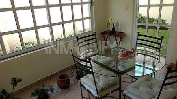 Venta de casa en Metepec,  casa de dos niveles ubicada en Privada