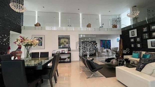Espectacular casa en Venta en Cumbres del Lago Juriquilla, acabados de Lujo