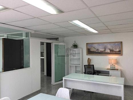 Office for rent Av. Juárez one block from Fuente de los Frailes. Col. La Paz. Puebla, Pue.