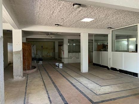 Terreno con construcción en VENTA SMZ 65 Cancun Quintana Roo REHOYADA Av Lopez Portillo y calle 13N