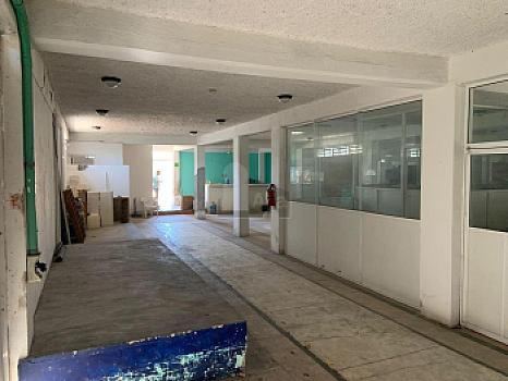 Terreno con construcción en VENTA SMZ 65 Cancun Quintana Roo REHOYADA Av Lopez Portillo y calle 13N