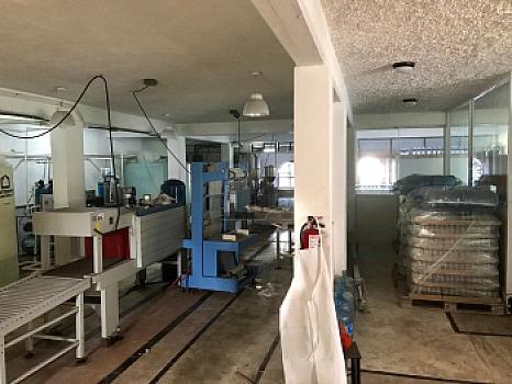 Terreno con construcción en VENTA SMZ 65 Cancun Quintana Roo REHOYADA Av Lopez Portillo y calle 13N
