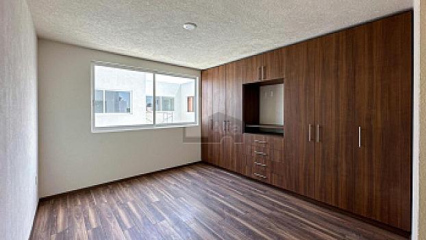 Residencia nueva a una cuadra de Av. Tecnológico en Metepec
