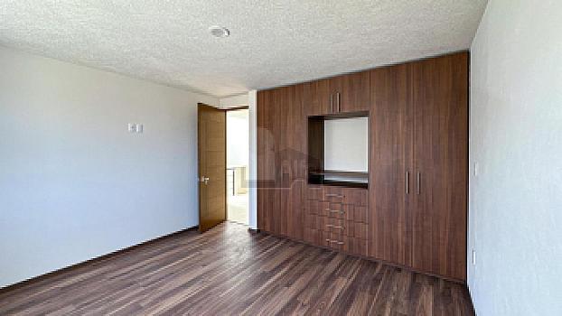 Residencia nueva a una cuadra de Av. Tecnológico en Metepec
