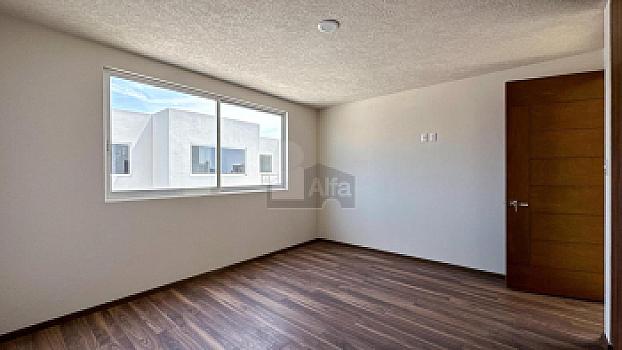 Residencia nueva a una cuadra de Av. Tecnológico en Metepec