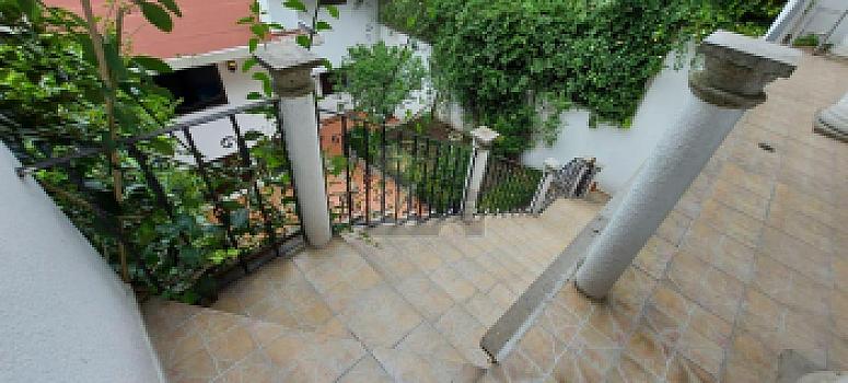 CASA EN LOMAS DE LA HERRADURA