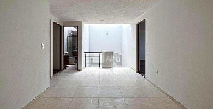Residencia nueva a una cuadra de Av. Tecnológico en Metepec