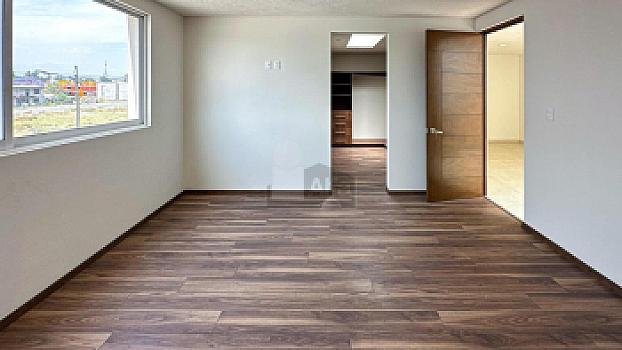 Residencia nueva a una cuadra de Av. Tecnológico en Metepec