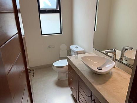 House for Sale Lagos del Sol Residencial with 4 bdrms, 1 office and 4.5 bathrooms, Cancún Quintana Roo