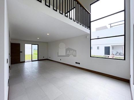 Residencia moderna de estilo californiano con vista al Lago en Metepec