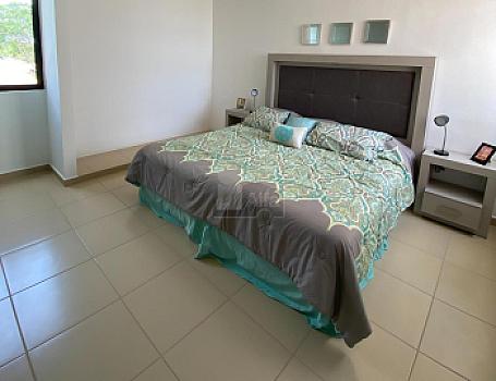 Casa 2 Plantas, 3 recamaras, al norte de Merida, excelente, desarrollo con amenidades