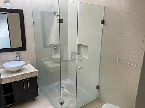 Casa en venta de 4 habitaciones en Cumbres del Lago, Juriquilla, Queretaro