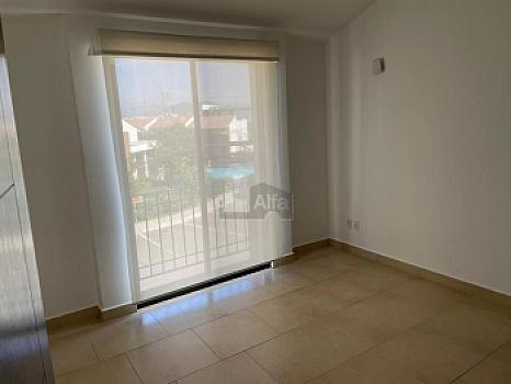 Casa en venta de 4 habitaciones en Cumbres del Lago, Juriquilla, Queretaro