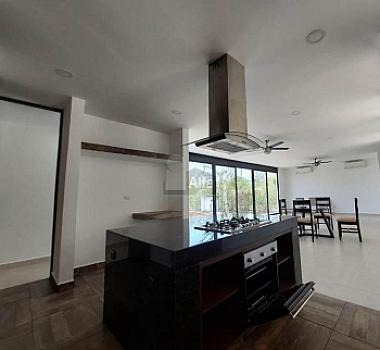 Casa Nueva en Venta en Privada Suytunchén, Mérida, Yucatán.