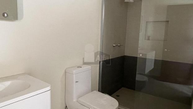 Casa en venta con amplio sótano y 4 recámaras en Lomas de Juriquilla