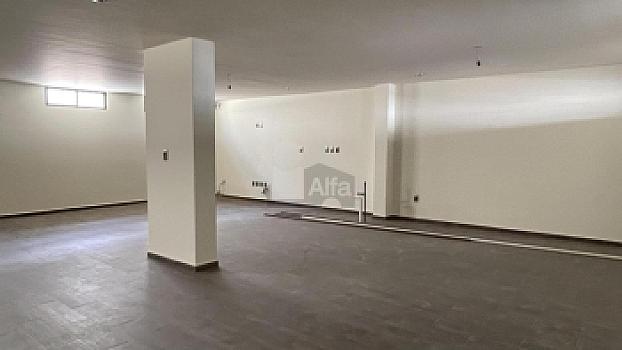 Casa en venta con amplio sótano y 4 recámaras en Lomas de Juriquilla