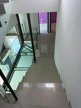 Casa en Renta para Oficinas o Negocio en Jardines del Moral, LEON, GTO. sobre Av León e Insurgentes