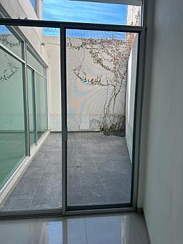 Casa en Renta para Oficinas o Negocio en Jardines del Moral, LEON, GTO. sobre Av León e Insurgentes