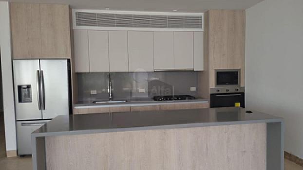 Garden House for Sale 3 bdrm 3.5 baths in Marina Puerto Cancun, Quintana Roo
