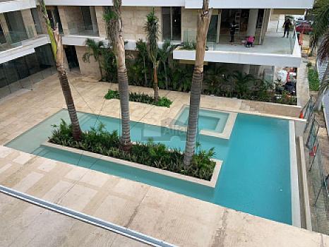 Garden House for Sale 3 bdrm 3.5 baths in Marina Puerto Cancun, Quintana Roo