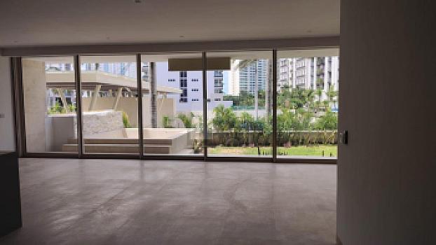 Garden House for Sale 3 bdrm 3.5 baths in Marina Puerto Cancun, Quintana Roo
