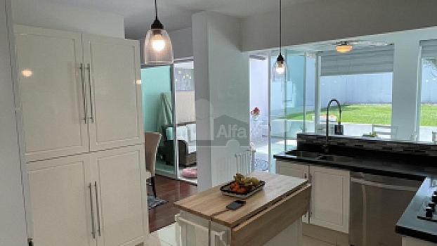 Casa en Venta con el mejor gusto en diseño y acabados, Cumbres del Lago Juriquilla