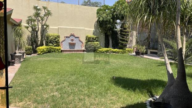 One-story house for rent in Álamos primera sección, in a condominium