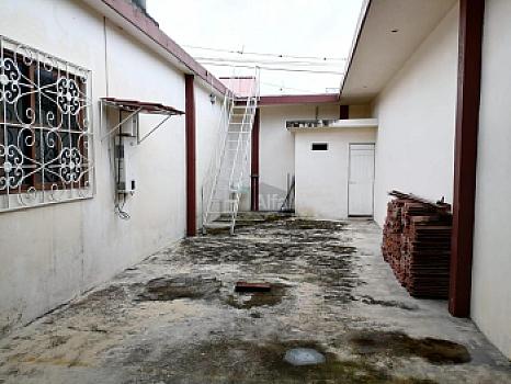 Bodega con casa habitación en la Col. Petrolera. Córdoba