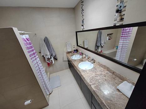 Casa en Venta en Frac. Hacienda Santa Fe, LEON, GTO. a un lado de la Universidad Iberoamericana