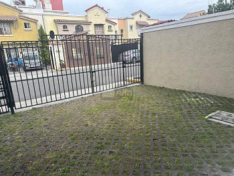 Casa en condominio en rent en Real del Cid, Tecámac, México