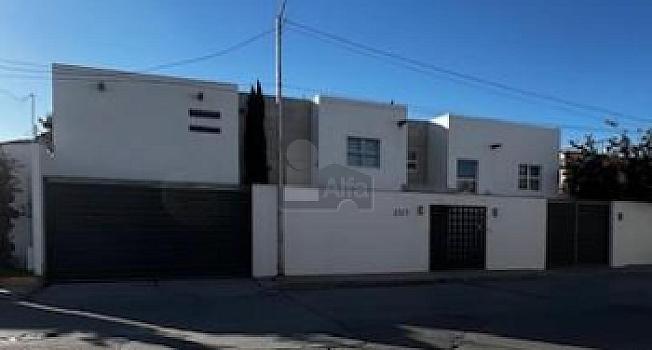Casa en renta en Jardines de Santa Mónica, Cd. Juárez, Chihuahua.