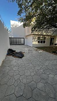 Casa en renta en Jardines de Santa Mónica, Cd. Juárez, Chihuahua.