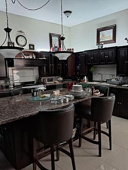 Casa en venta en Pedregal del Carmen en LEON, GTO. Amplia y Muy Lujosa