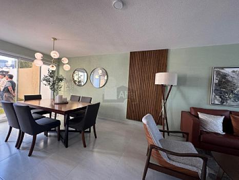 Casa amplia en venta en Zinacantepec con jardín