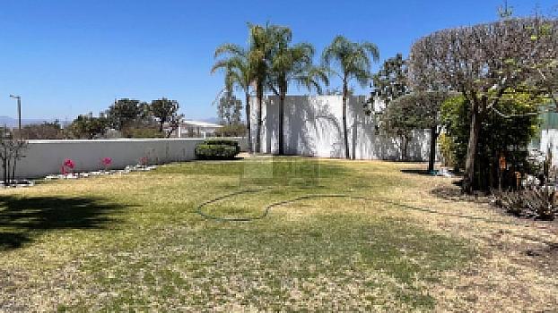 Apartment with pool for sale almost at tax value in Milenio III next to Colegio Bosques.